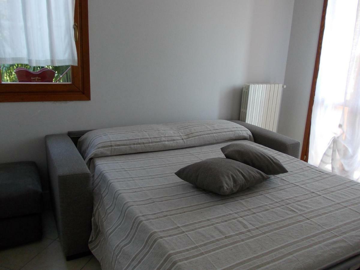Alessandria Residence Десенцано дел Гарда Екстериор снимка